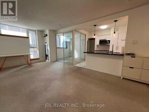 Building Photo - 1055 Bay St.