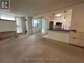 Building Photo - 1055 Bay St.