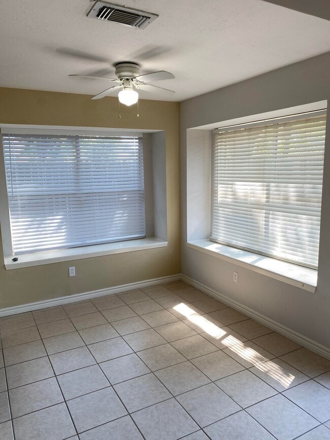 Building Photo - 18635 Bridoon Dr