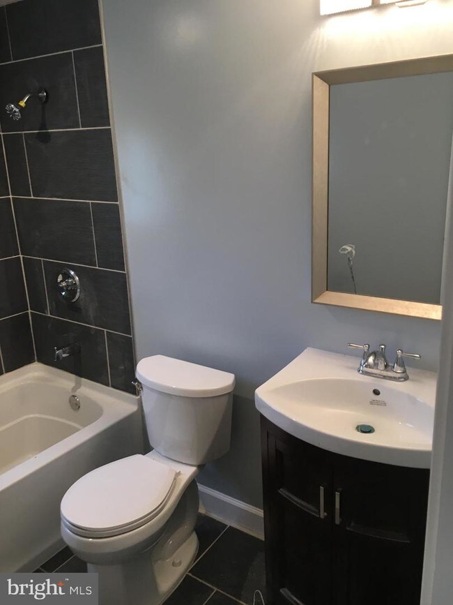 Foto del edificio - 450 Raven Rd