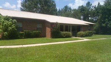 Building Photo - 1801 US-31