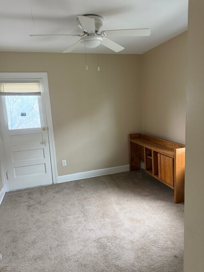 Building Photo - 2007 Barrows St