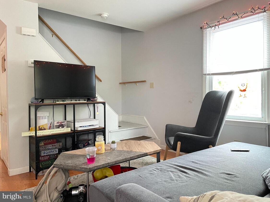 16 Braeburn Dr, Trenton, NJ 08638 Townhouse for Rent in Trenton, NJ