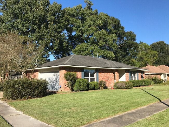 Building Photo - 16403 Ellis Ave