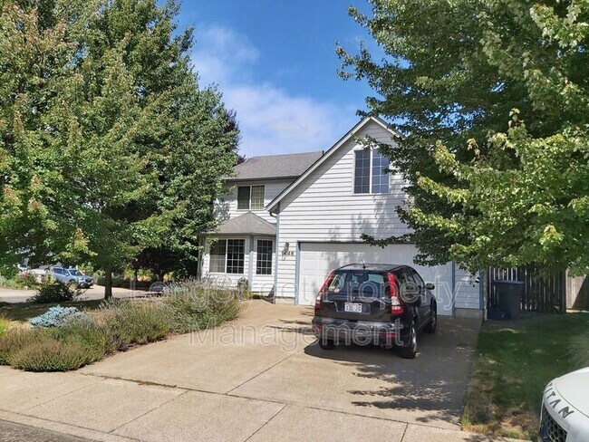 Building Photo - 1446 SW Birdie Dr