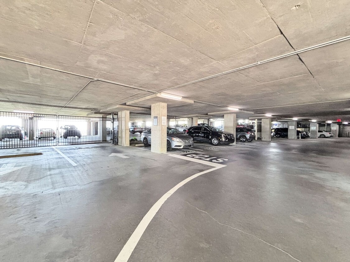 A 2 BR Lifestyle of Luxury at One Vinings Mountain! - A 2 BR Lifestyle of Luxury at One Vinings Mountain!