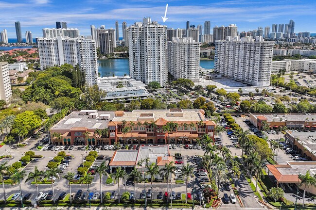 Foto del edificio - 2750 NE 183rd St
