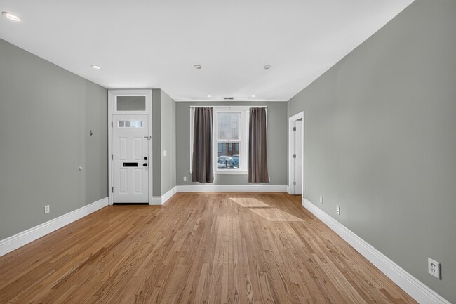 Building Photo - 314 3rd Ave