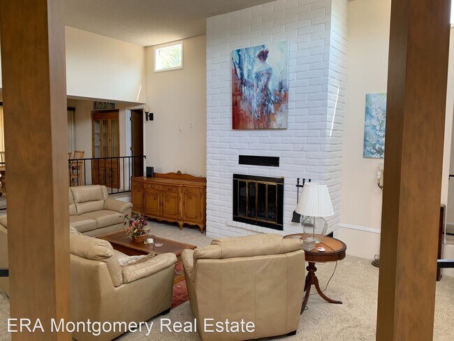 Building Photo - 2 br, 2 bath House - 1625 Desert Willow Dr.
