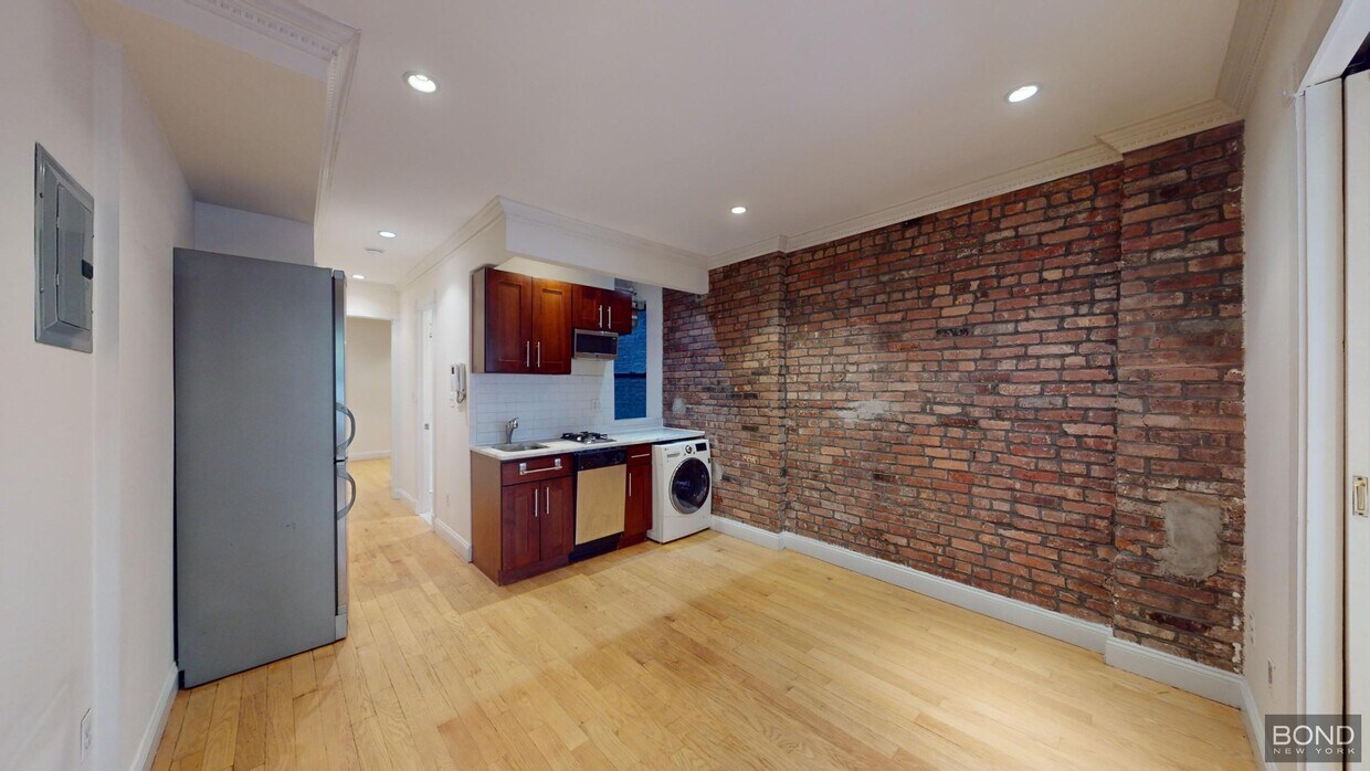 Foto principal - 610 E 9th St