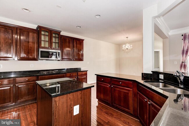 Foto del edificio - 23126 Yellowwood Dr