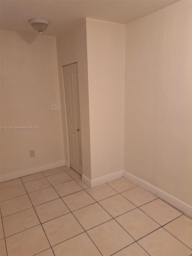 Foto del edificio - 1411 NW 55th Terrace