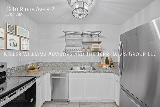 Foto del edificio - 6210 Ridge Ave