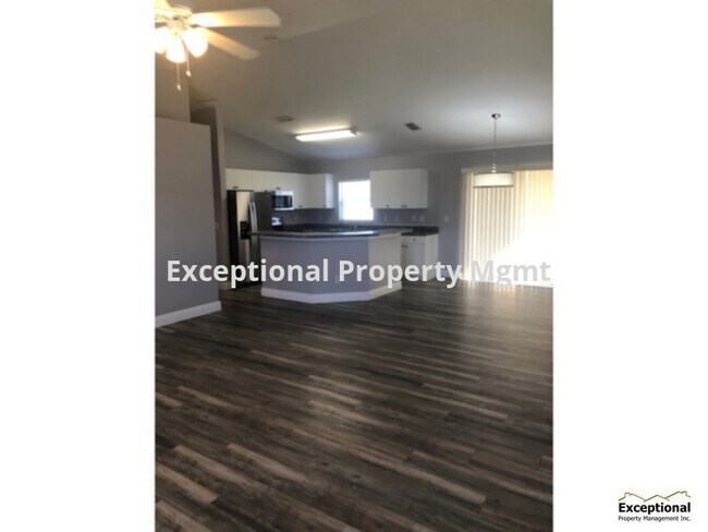 Building Photo - Coming in July! Upgraded 3 Bedroom 2 Bath ...