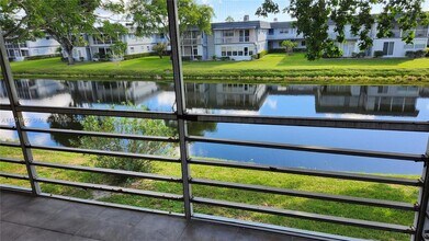 Building Photo - 419 Saxony Way Building Photo - 419 Saxony Way