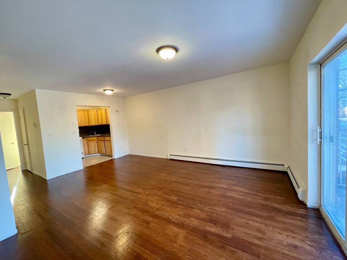 Primary Photo - 57 57th Ave