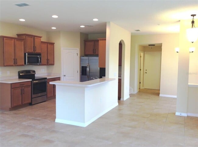 Building Photo - 6532 S Goldenrod Rd