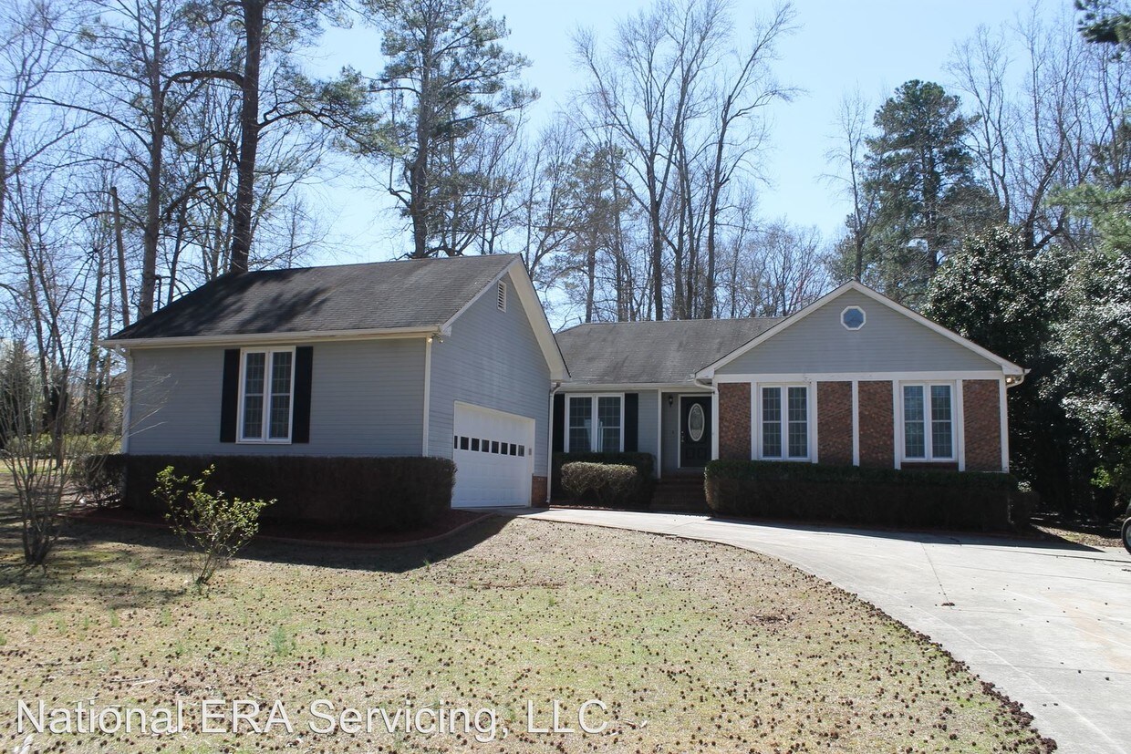 3 br, 2 bath House 1546 Oakview Dr House for Rent in Griffin, GA