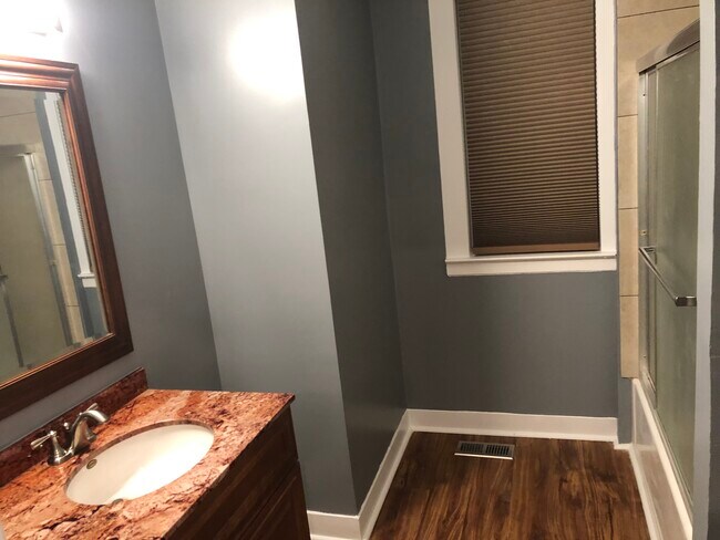 Baño - 1505 Federal Ave