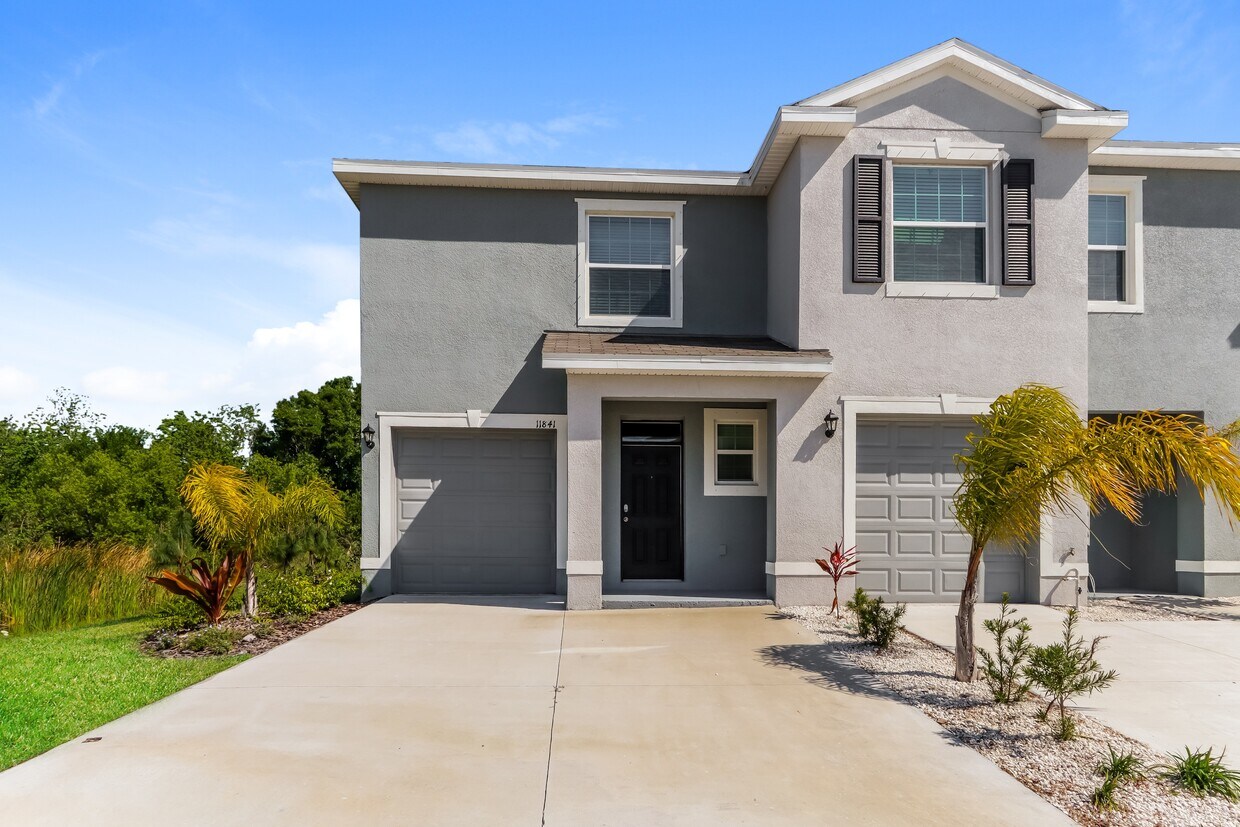 Foto principal - 11841 Mountain Retreat Ln