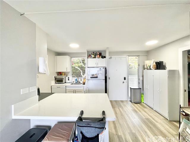 Foto del edificio - 4970 Kilauea Ave