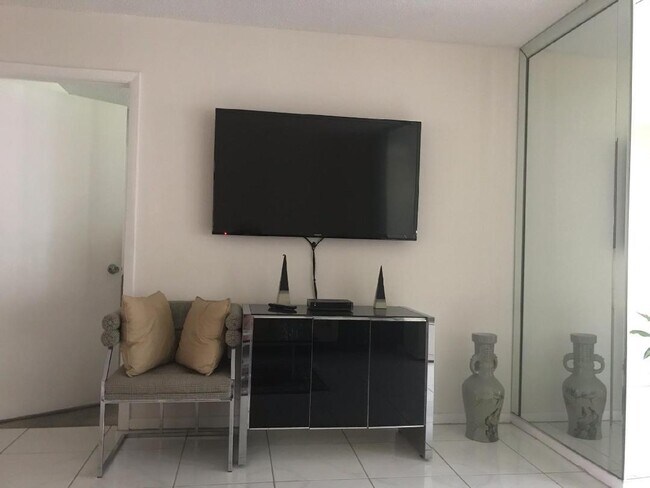 Foto del edificio - 10 Willowbrook Ln