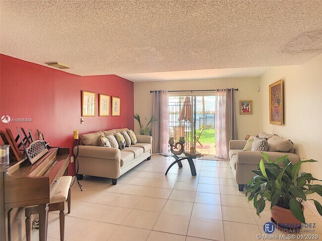 Foto del edificio - 1090 NW 123rd Ct  816 Miami Fl 33182