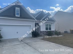 Foto principal - Large 4 Bedroom Home Richmond Hill GA