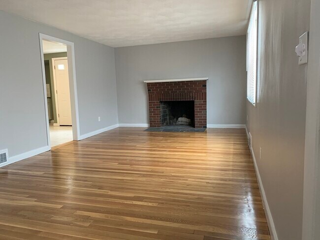 Building Photo - 683 Boylston St
