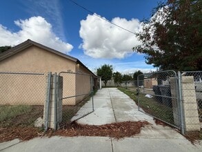 Building Photo - 121 N 8th St