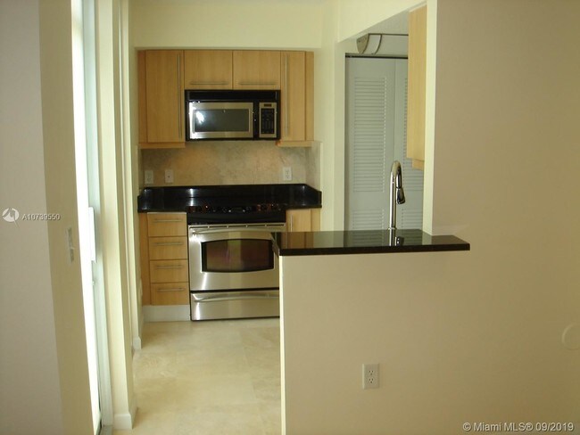 Building Photo - OCEANBLUE CONDO