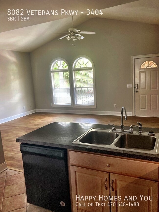 Foto del edificio - 8082 Veterans Pkwy