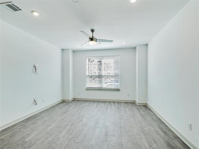 Foto del edificio - 563 Eiseley Dr