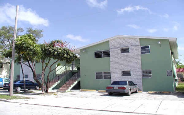 Primary Photo - 903-905 NW 1st St