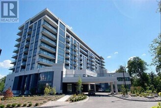 Building Photo - 7711-7711 Green Vista Gate