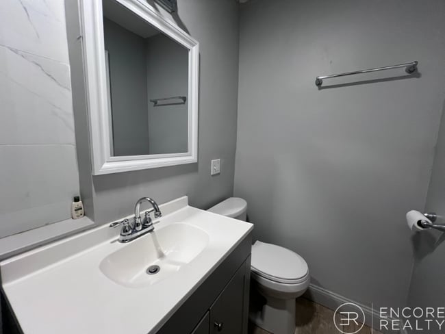 Photo - 376 Riverway Apartment