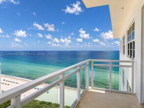Building Photo - 6917 Collins Ave