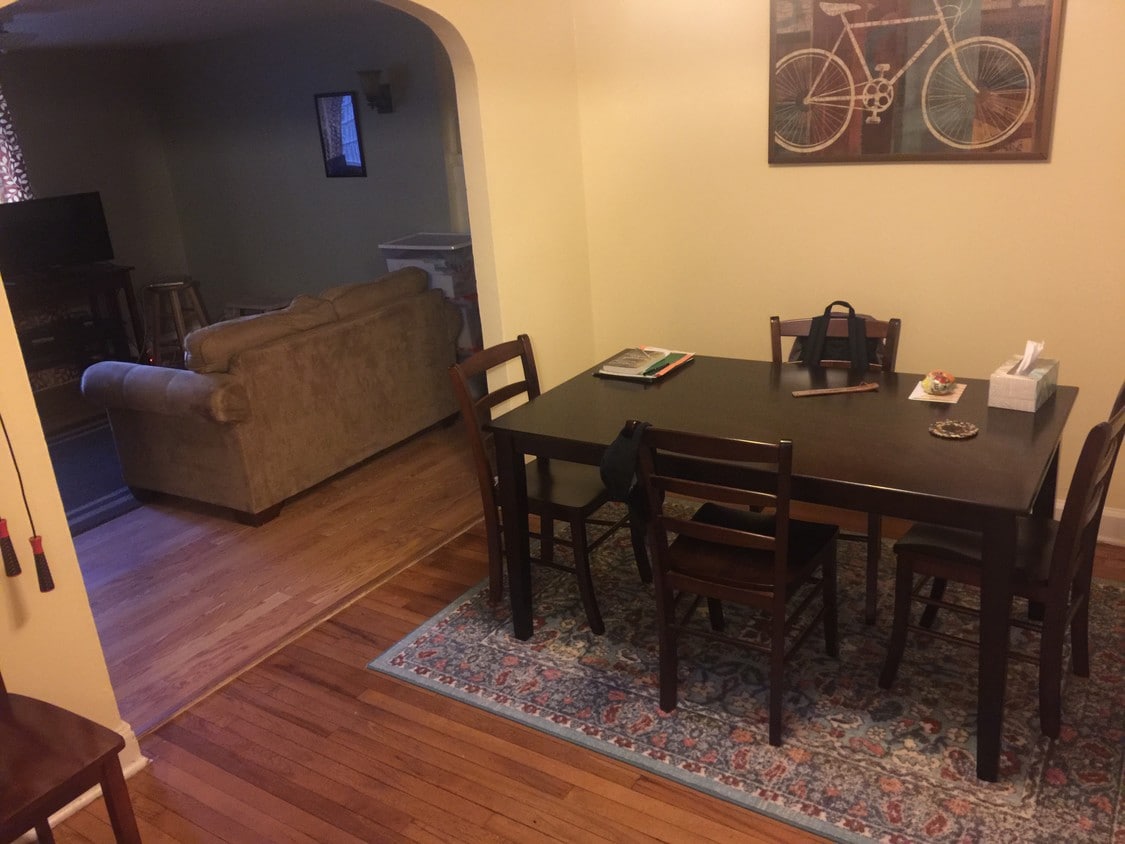 6423 N Claremont Ave Unit 1, Chicago, IL 60645 6423 N Claremont Ave Chicago, IL Apartments