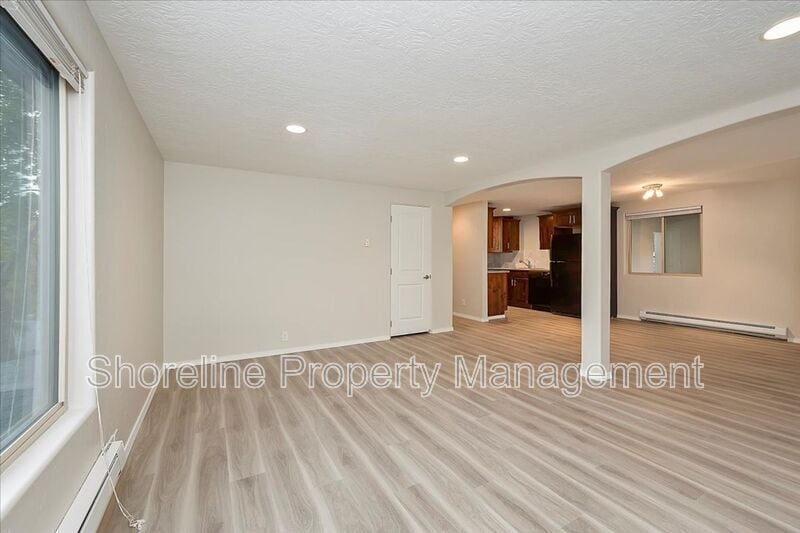 Primary Photo - 2085 Brittany Ln