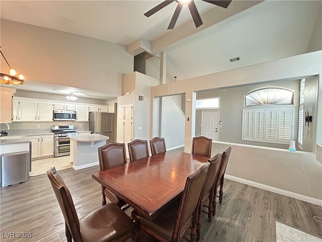 Foto del edificio - 9070 Trombone Ln