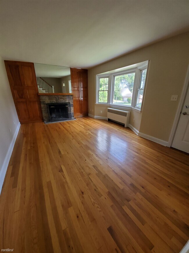 Building Photo - 4 br, 2 bath House - 73 Turner Rd