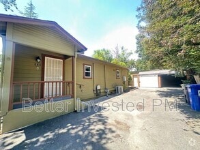 Building Photo - 680 N State St