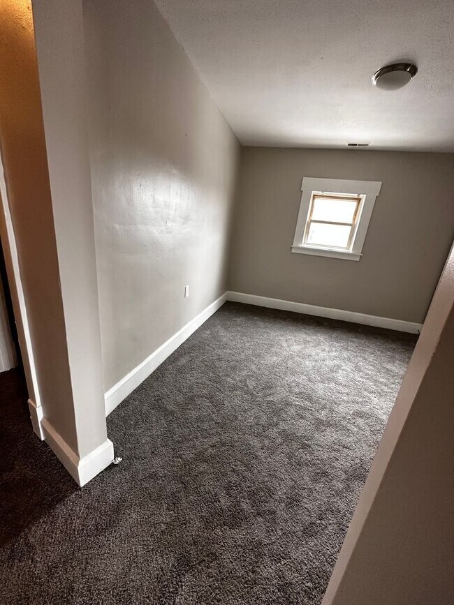 Foto del edificio - 507 Harmony Ave