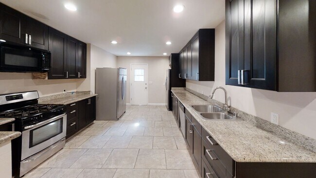 Foto del edificio - 8BD/4BA on Mary Lane!! Deck!!