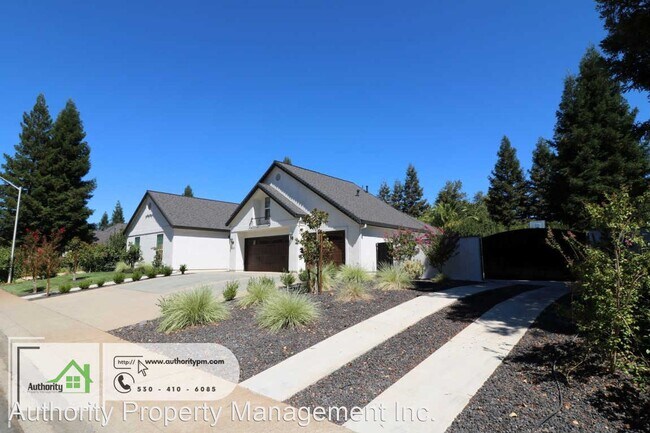 Foto del edificio - 5 br, 3.5 bath House - 4833 St Charles Drive