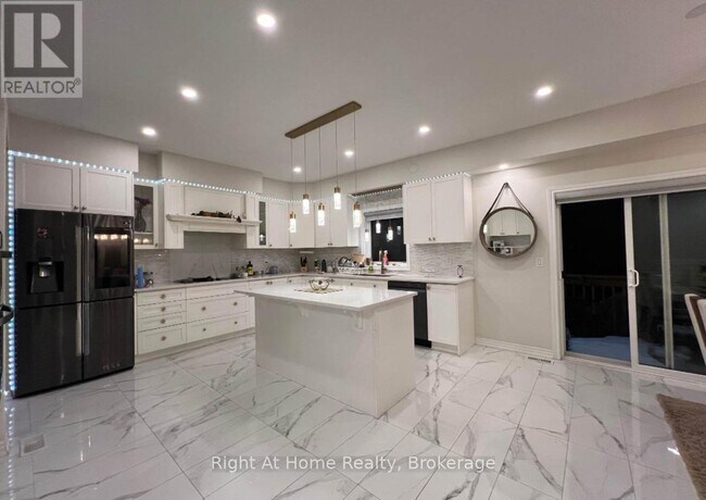 Photo du bâtiment - 54 Pace Ave