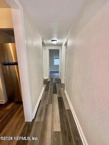 Building Photo - 402 W 62nd St