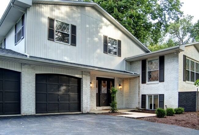 Building Photo - 71 Woodland Ave