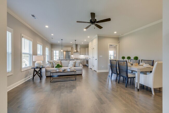 Foto del edificio - Maryville 37803 - Coming Soon! Showings begin 08/17/2026. 4-bedroom, 3.5-bath home in Maryville -...