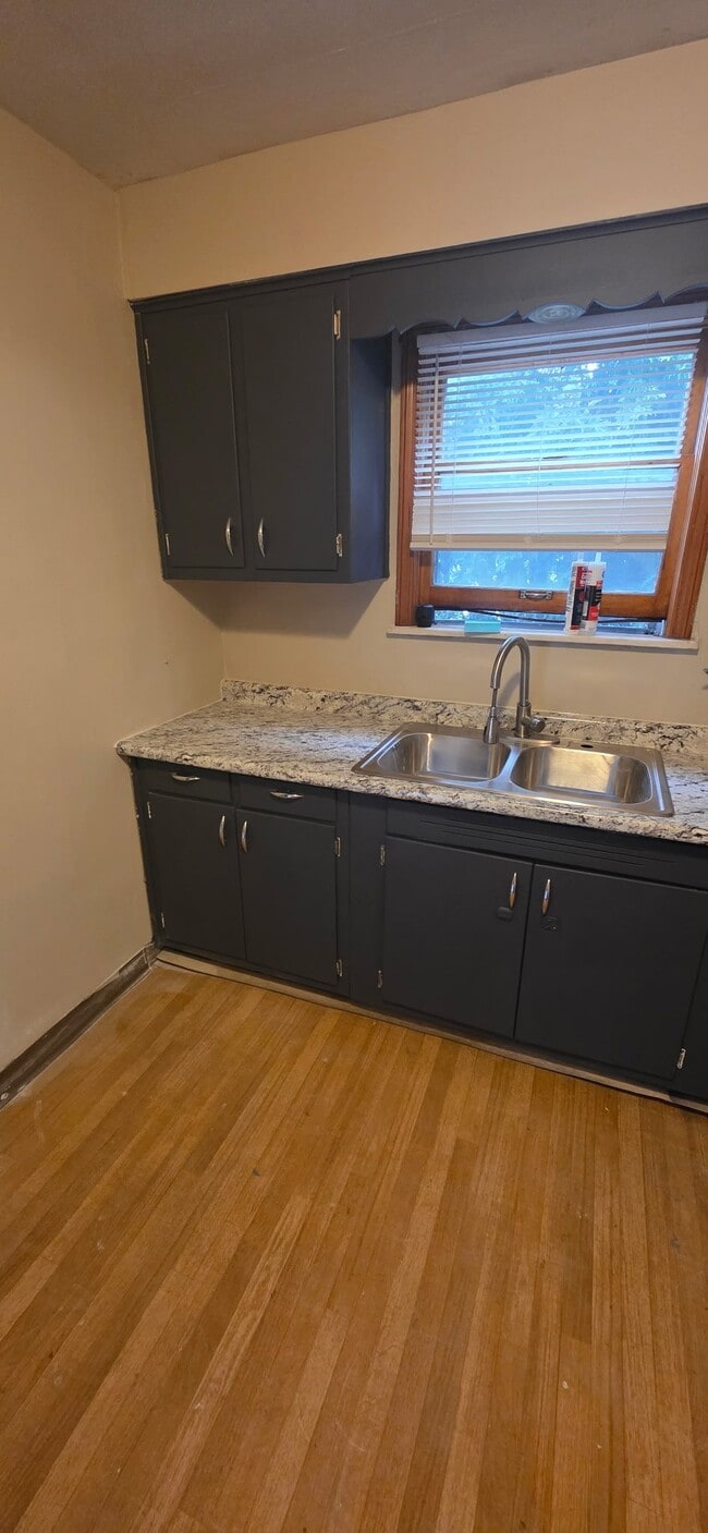 Photo - 1420 Villa Dr House